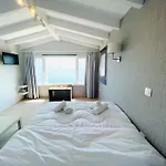 Green Horizon 3 Bedroom House With Sea View