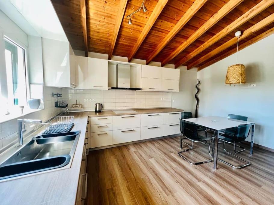 Horizon 3 Bedroom House With Sea View Dom wakacyjny Benitses (Corfu)
